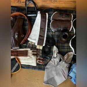 Various horse tack/thjngs